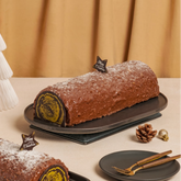 Peanut Butter Chocolate Made with KITKAT® Log Cake - 1kg